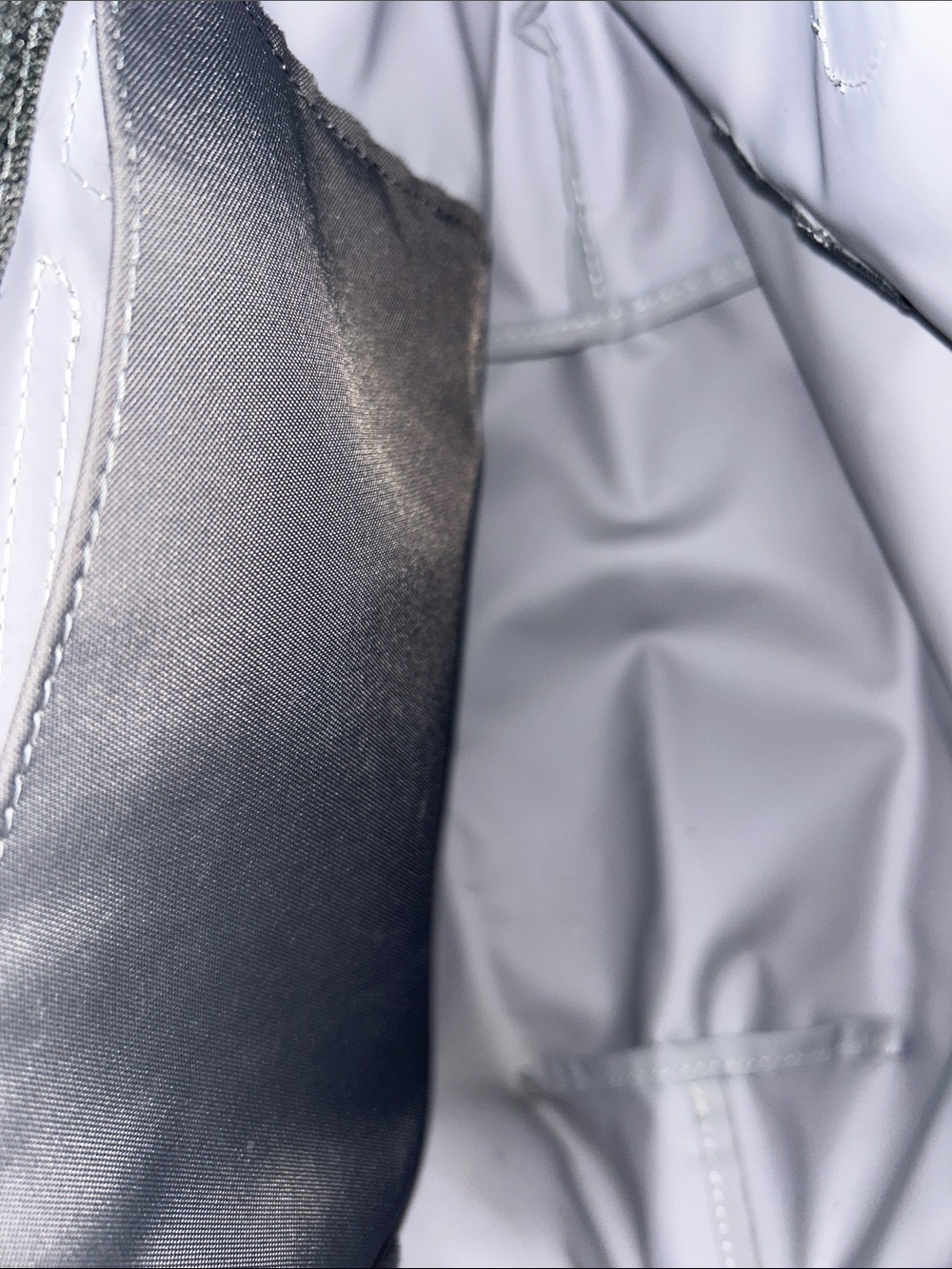 Longchamp Le Pliage Gray Small Tote Bag in Excellent Condition - Picture 6 of 11